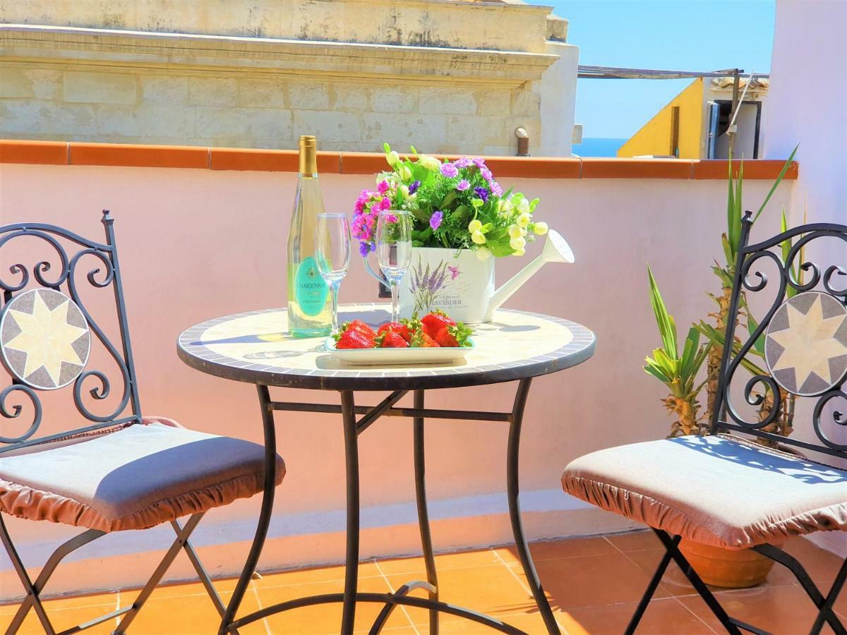Una Terrazza Per Due Syracuse Bagian luar foto