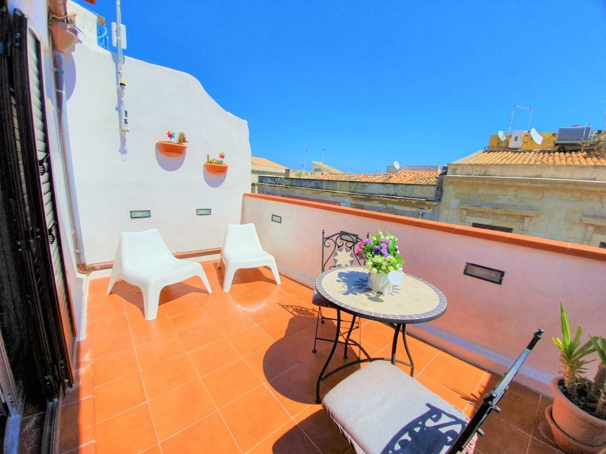 Una Terrazza Per Due Syracuse Bagian luar foto