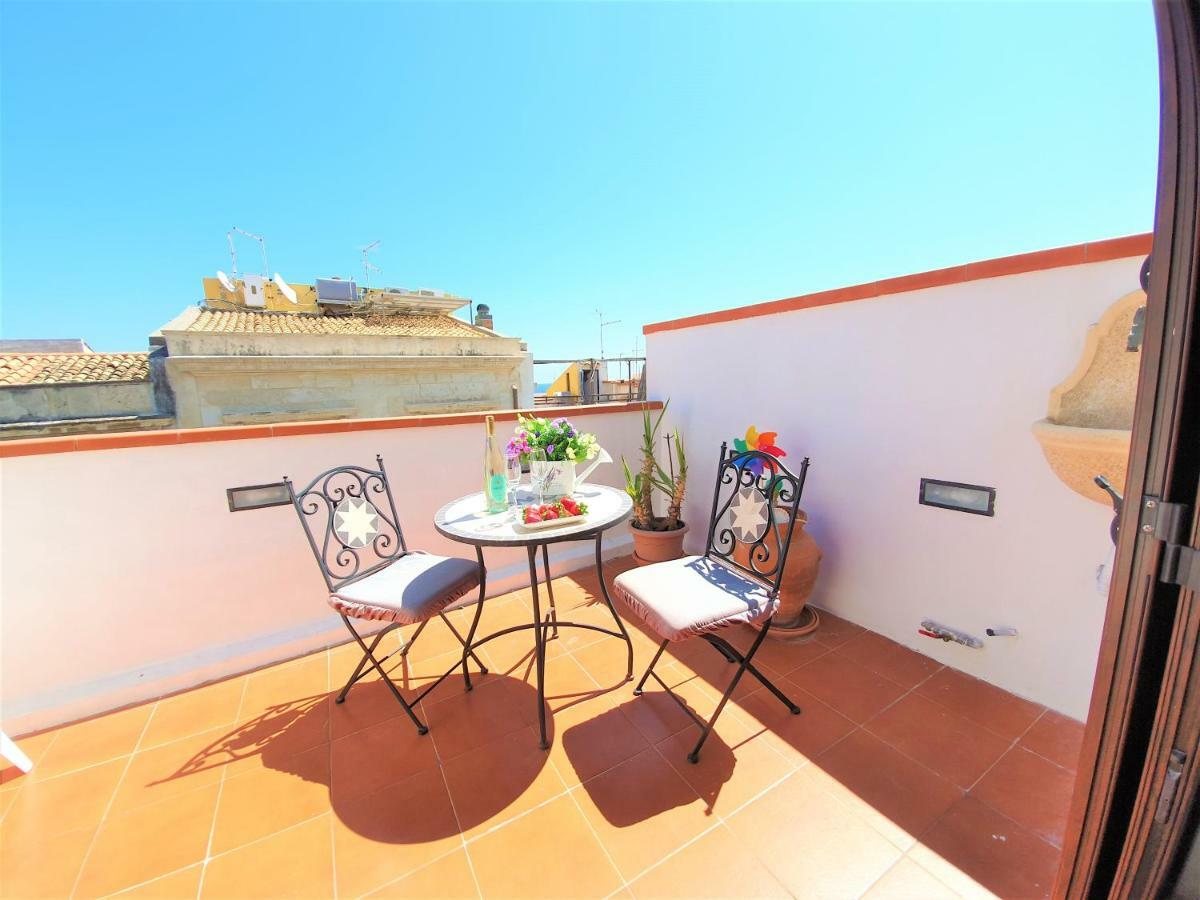 Una Terrazza Per Due Syracuse Bagian luar foto